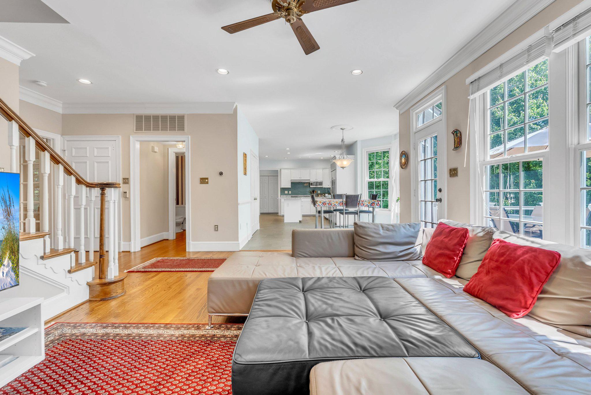 8308 COMANCHE COURT