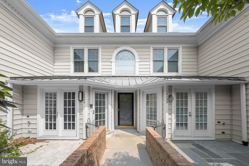 10833 LUXBERRY DRIVE Unit: 26