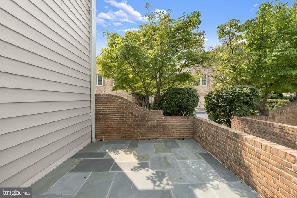 10833 LUXBERRY DRIVE Unit: 26