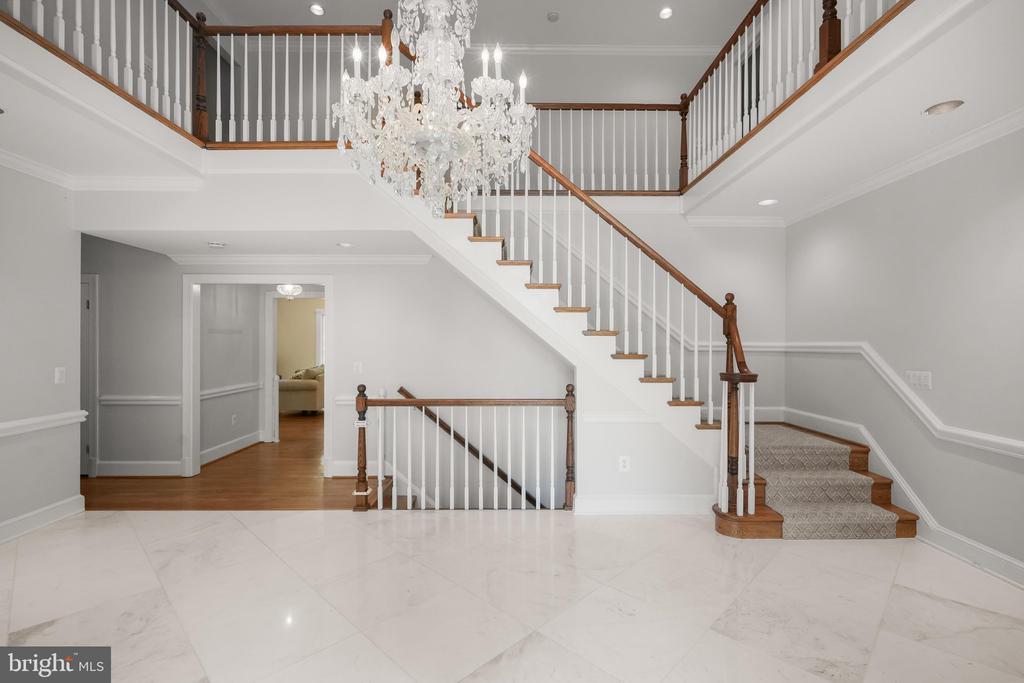 9809 HALL ROAD