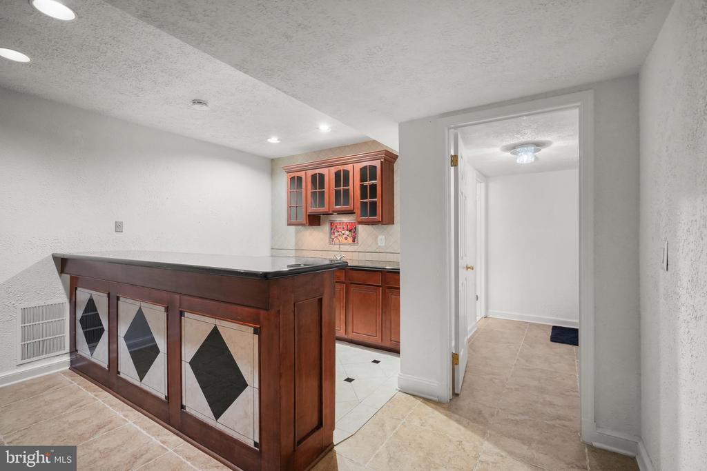 9809 HALL ROAD