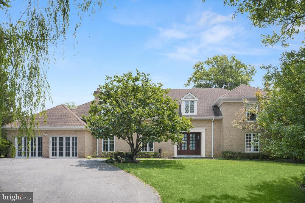 9809 HALL ROAD