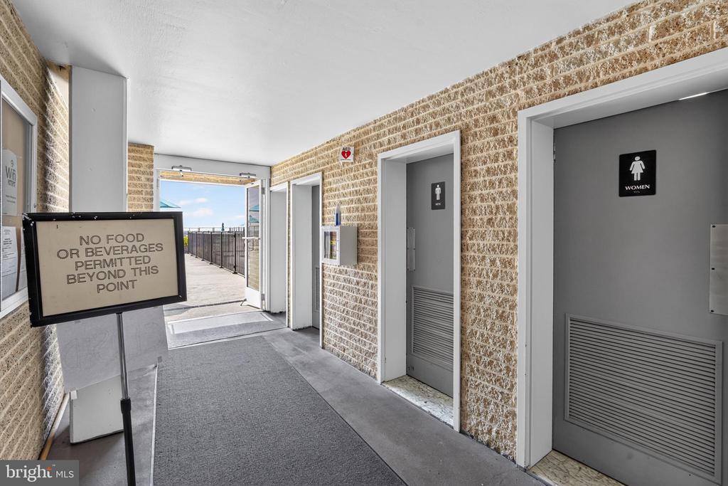4515 WILLARD AVENUE Unit: 2203S
