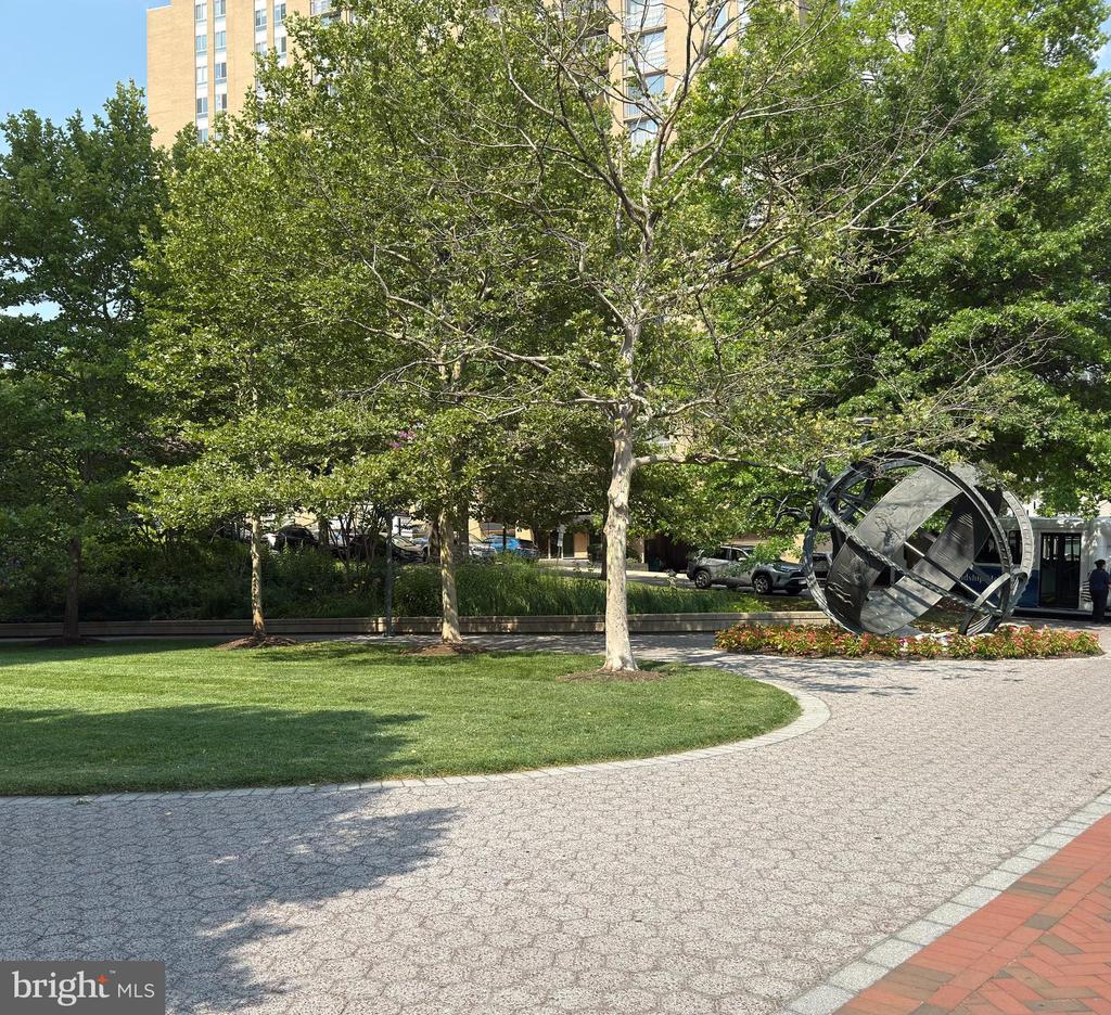 4515 WILLARD AVENUE Unit: 2203S