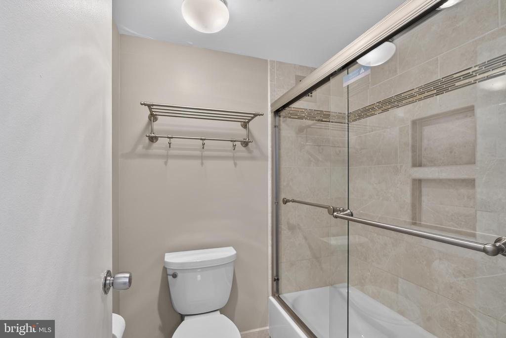 4515 WILLARD AVENUE Unit: 2203S