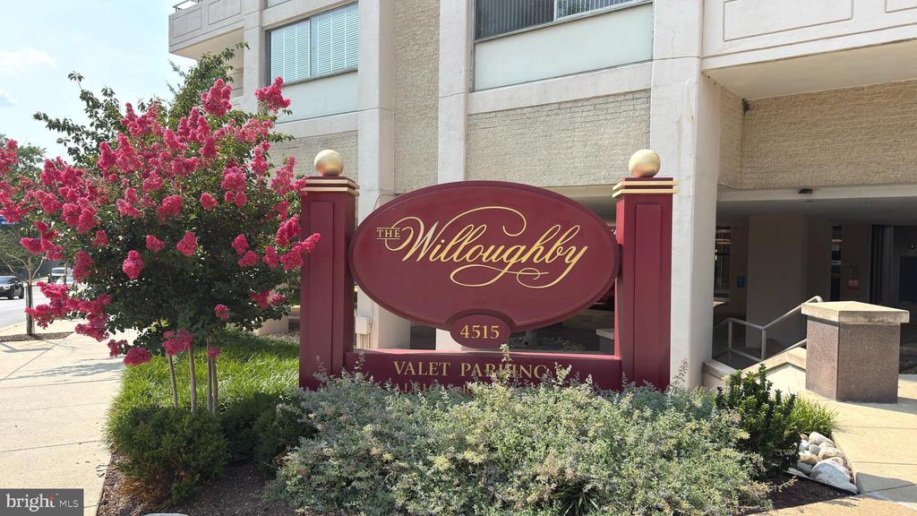 4515 WILLARD AVENUE Unit: 2203S