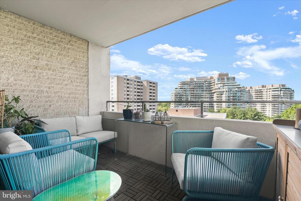 5500 FRIENDSHIP BOULEVARD Unit: 1823N