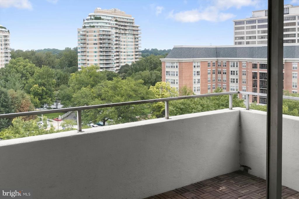 5500 FRIENDSHIP BOULEVARD Unit: 1823N