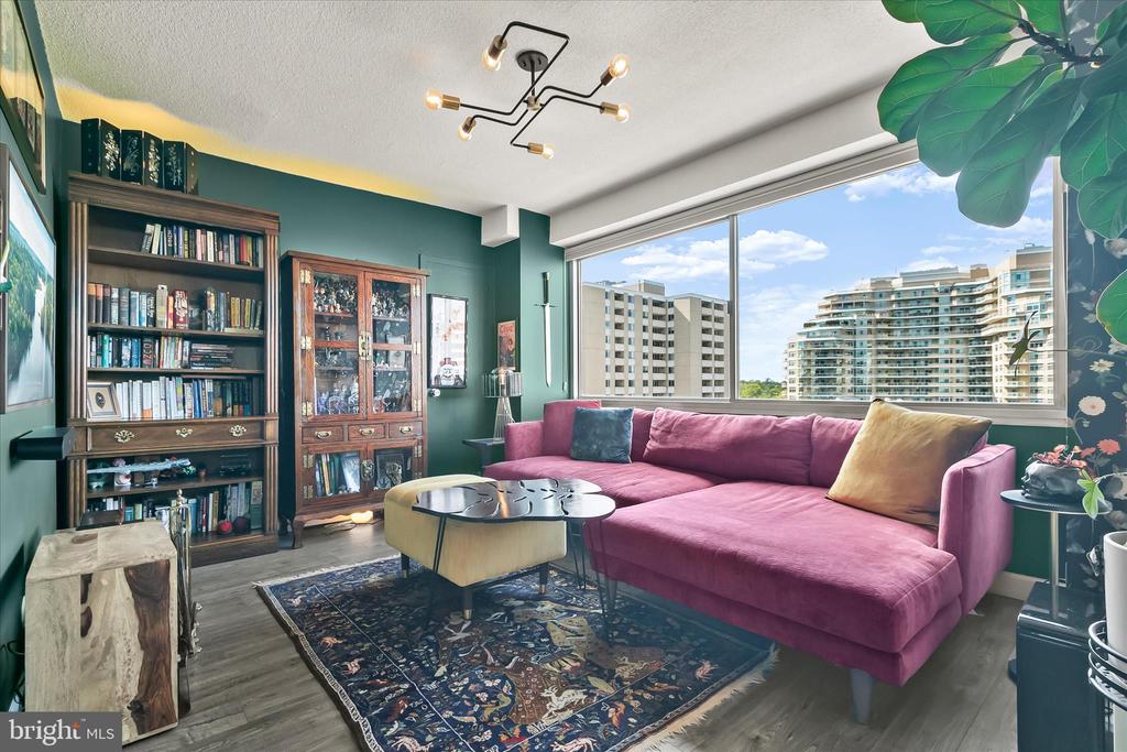 5500 FRIENDSHIP BOULEVARD Unit: 1823N