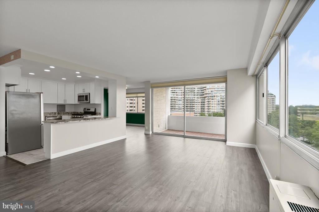 5500 FRIENDSHIP BOULEVARD Unit: 1823N