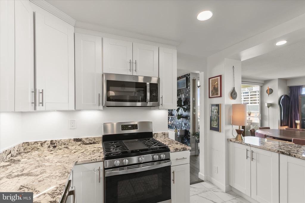 5500 FRIENDSHIP BOULEVARD Unit: 1823N