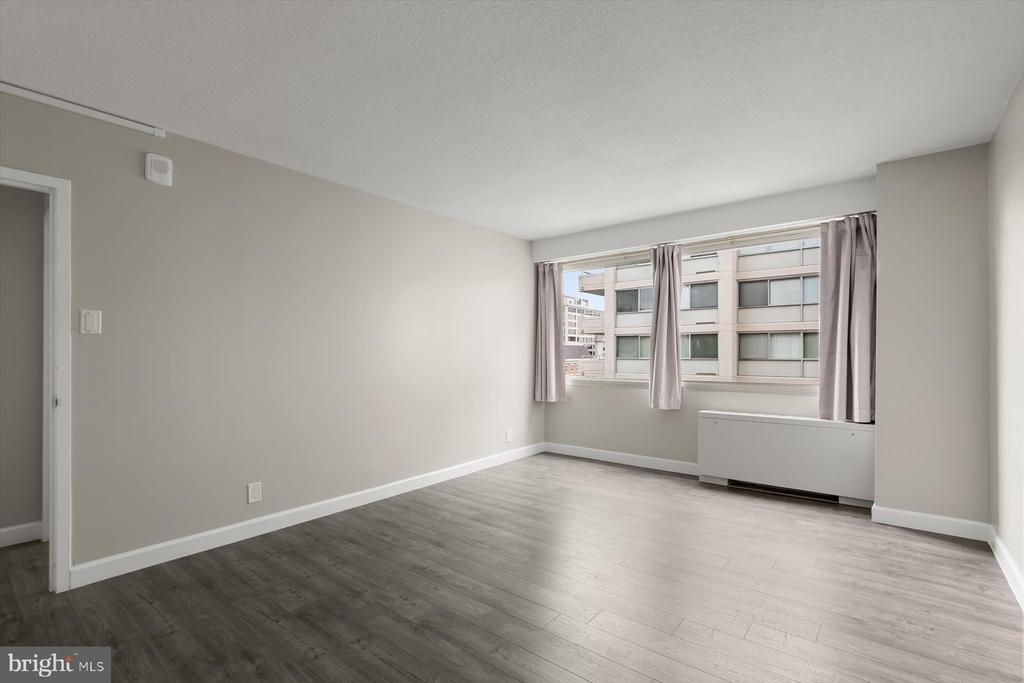5500 FRIENDSHIP BOULEVARD Unit: 1823N