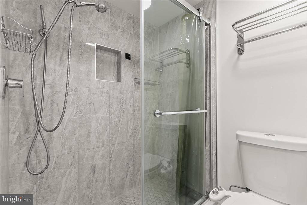 5500 FRIENDSHIP BOULEVARD Unit: 1823N