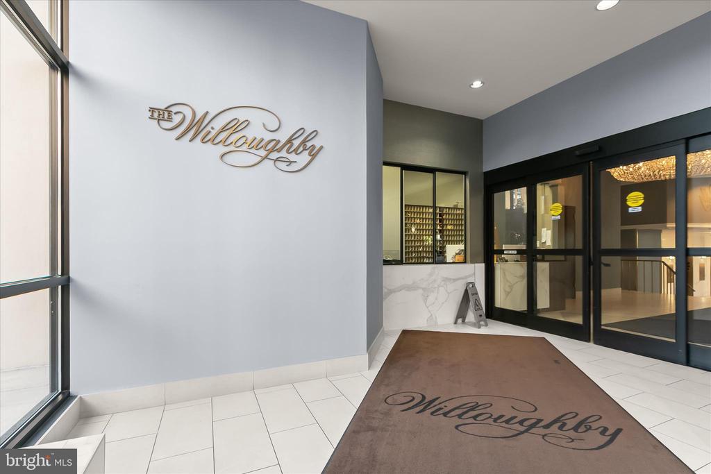5500 FRIENDSHIP BOULEVARD Unit: 1823N