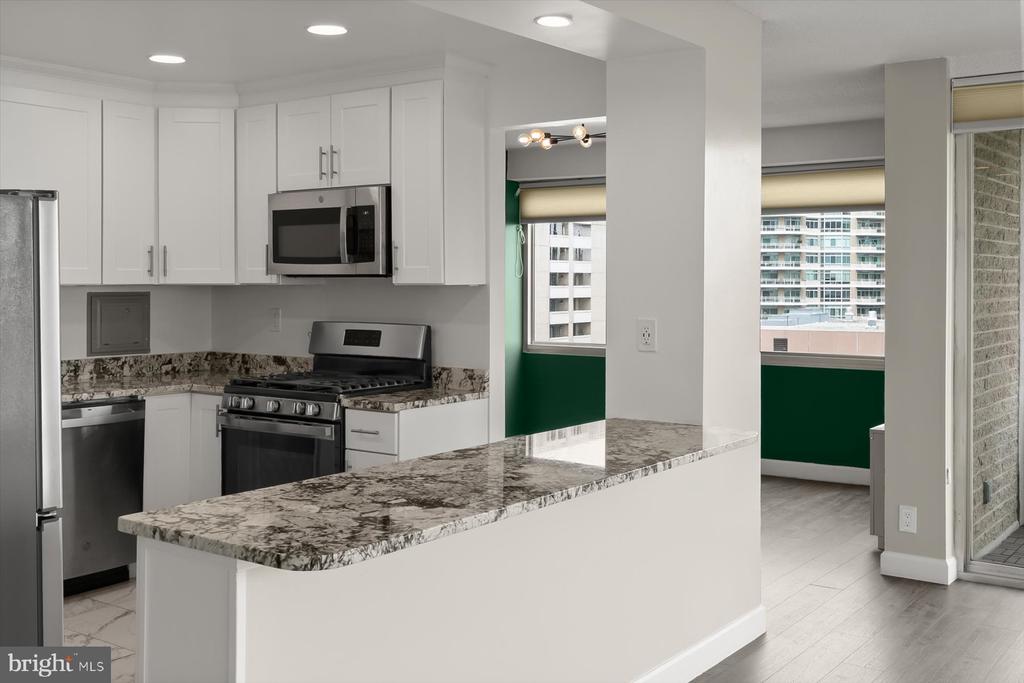 5500 FRIENDSHIP BOULEVARD Unit: 1823N