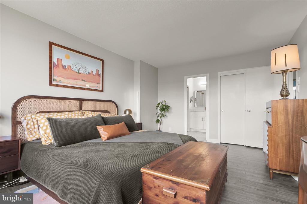 5500 FRIENDSHIP BOULEVARD Unit: 1823N