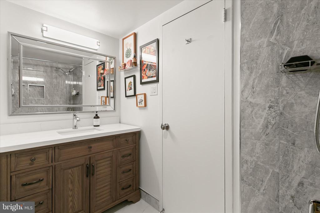 5500 FRIENDSHIP BOULEVARD Unit: 1823N