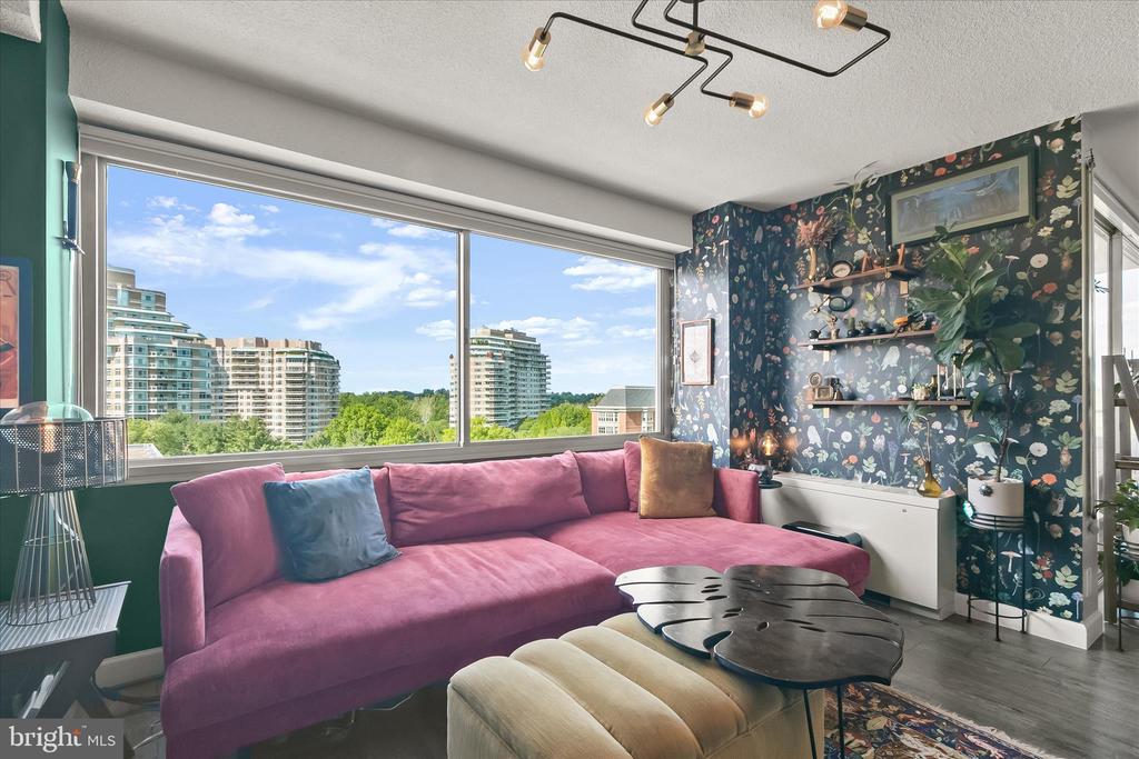 5500 FRIENDSHIP BOULEVARD Unit: 1823N