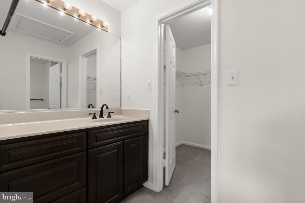 29 HIGHSTREAM COURT Unit: 1027