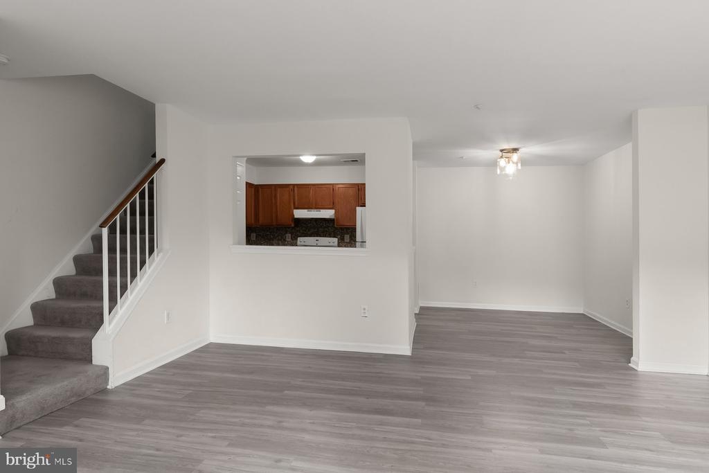 29 HIGHSTREAM COURT Unit: 1027