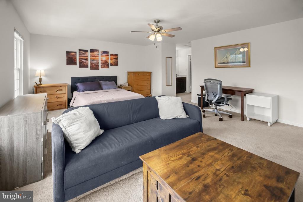 29 HIGHSTREAM COURT Unit: 1027