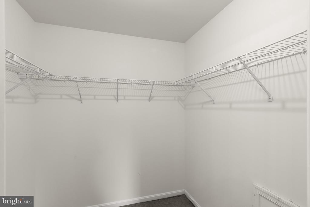29 HIGHSTREAM COURT Unit: 1027