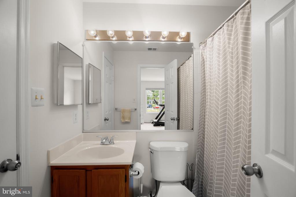 29 HIGHSTREAM COURT Unit: 1027