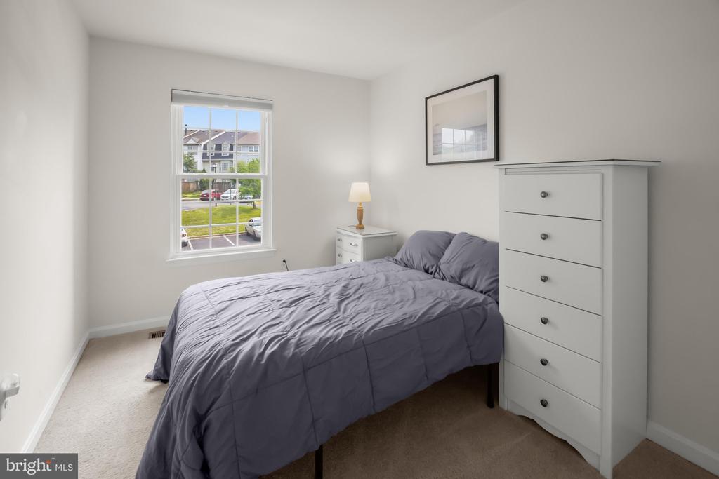 29 HIGHSTREAM COURT Unit: 1027