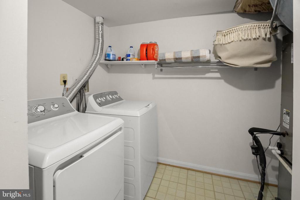 29 HIGHSTREAM COURT Unit: 1027
