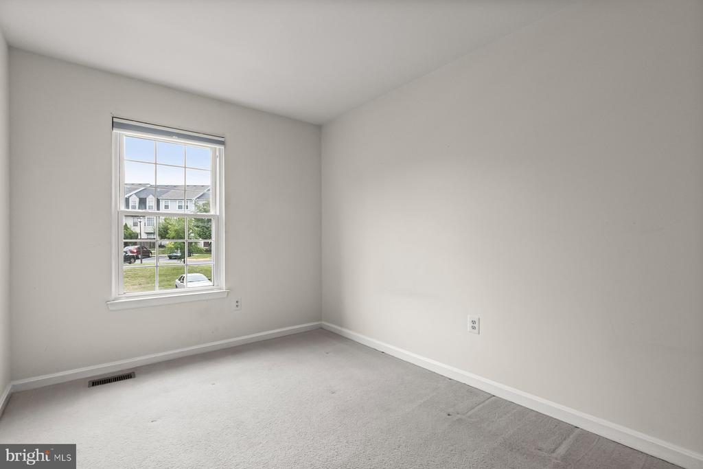 29 HIGHSTREAM COURT Unit: 1027