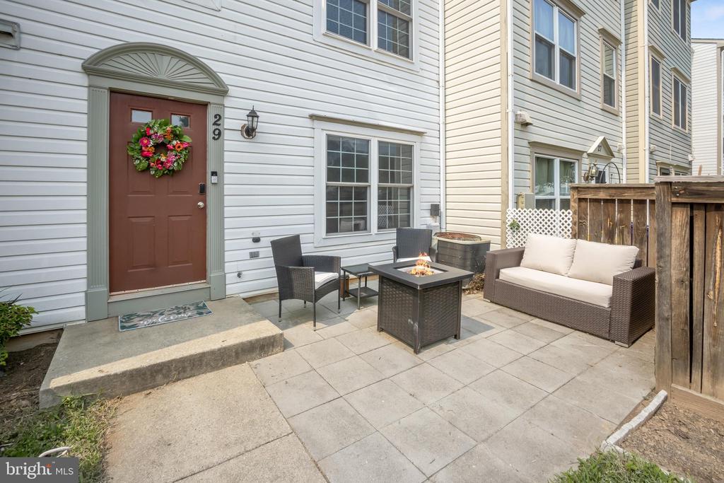 29 HIGHSTREAM COURT Unit: 1027
