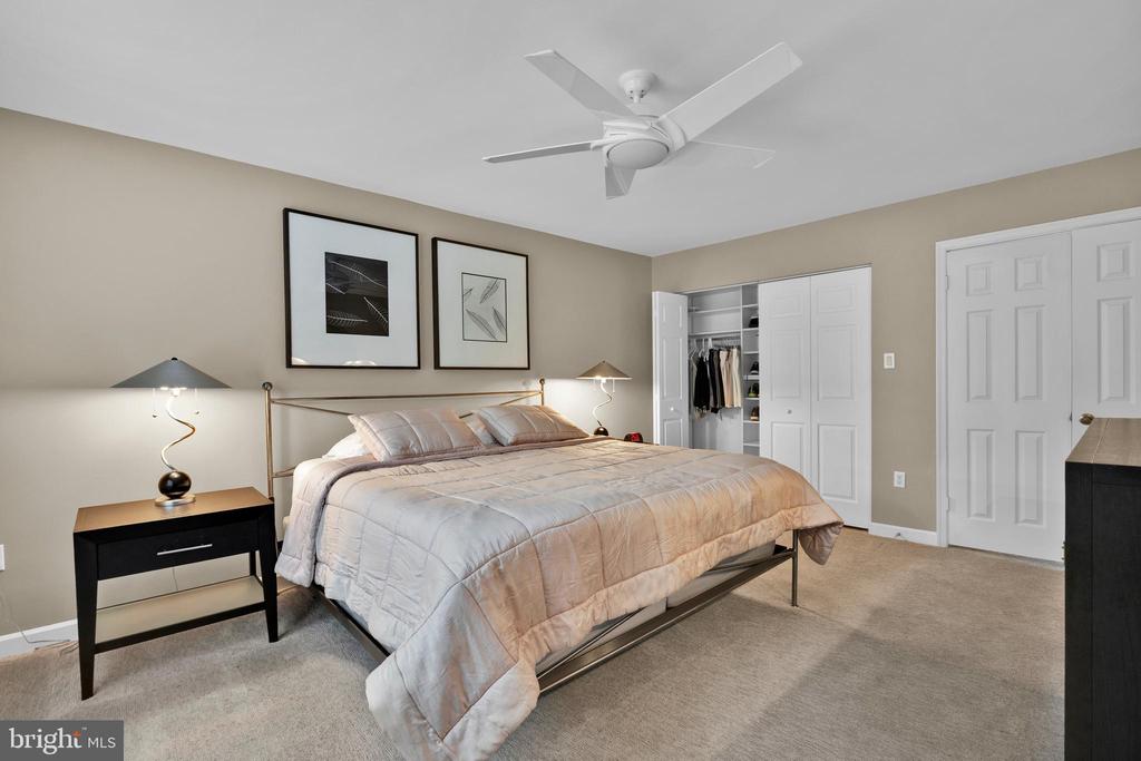 5816 TUDOR LANE