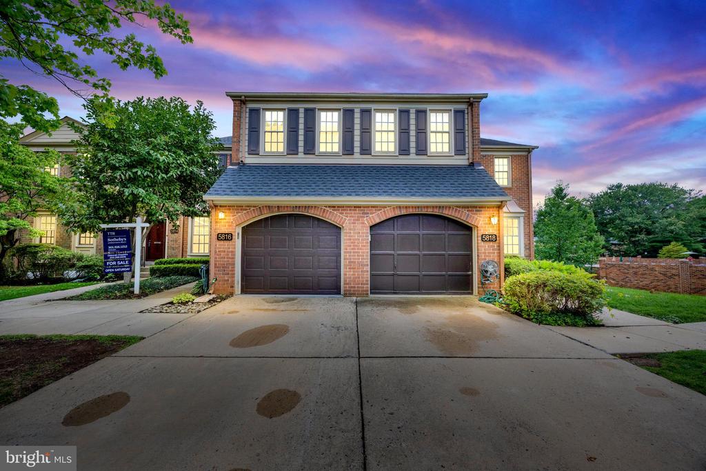 5816 TUDOR LANE
