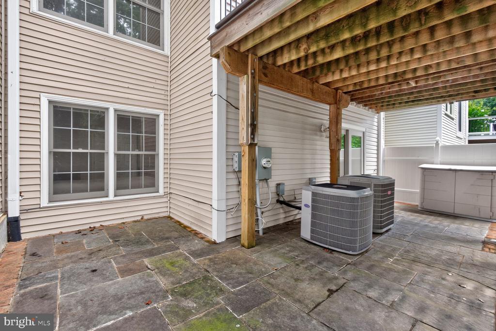 11432 CEDAR RIDGE DRIVE