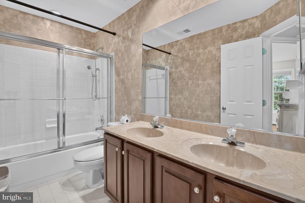11432 CEDAR RIDGE DRIVE