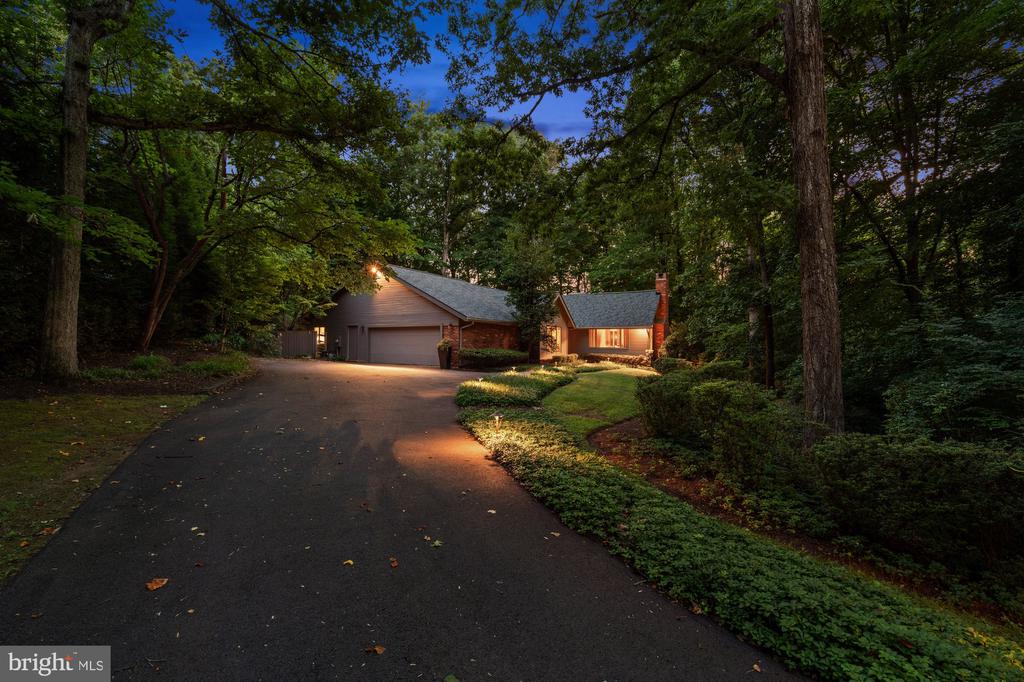 6800 MELODY LANE