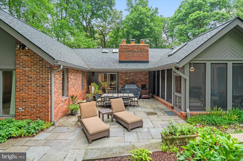 6800 MELODY LANE