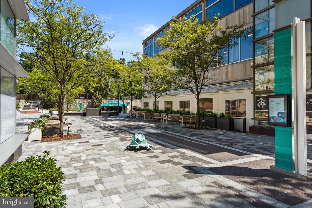 4601 N N PARK AVENUE N Unit: 220V