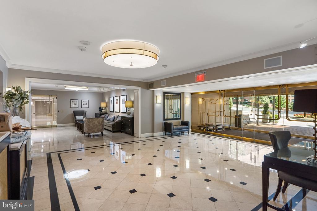 4601 N N PARK AVENUE N Unit: 220V