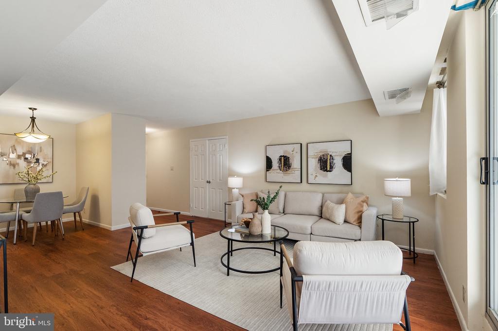 4601 N N PARK AVENUE N Unit: 220V