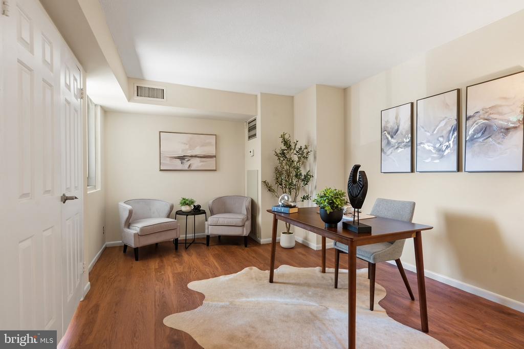 4601 N N PARK AVENUE N Unit: 220V