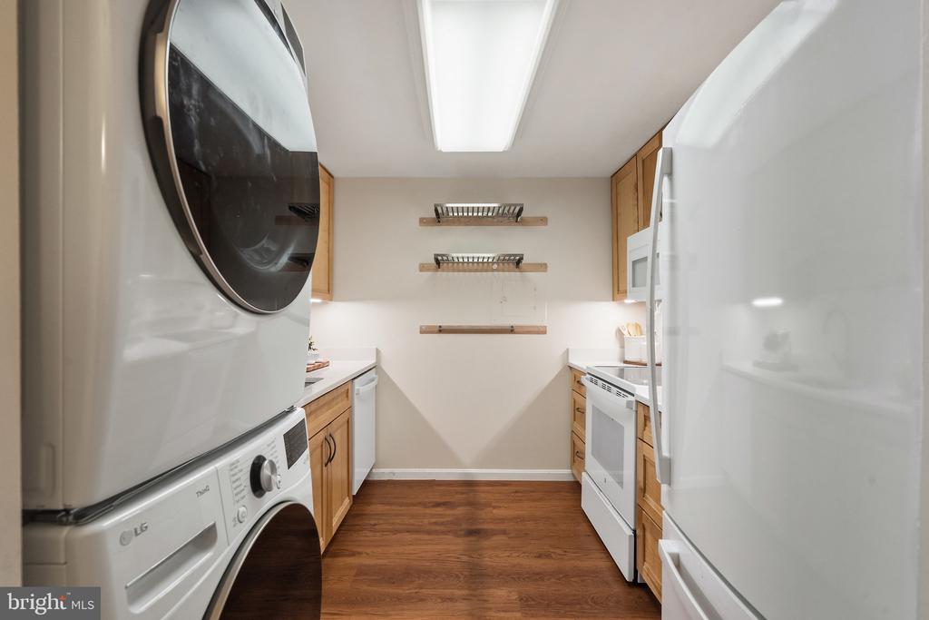 4601 N N PARK AVENUE N Unit: 220V