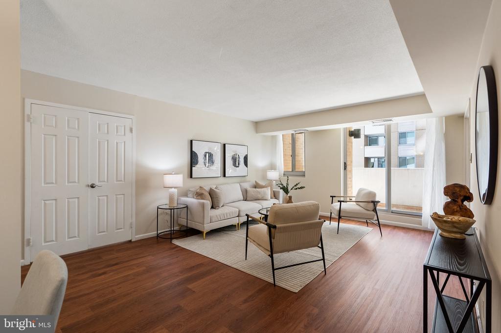 4601 N N PARK AVENUE N Unit: 220V