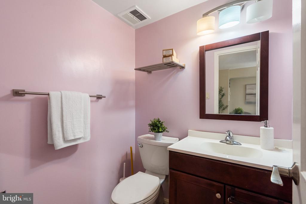 4601 N N PARK AVENUE N Unit: 220V