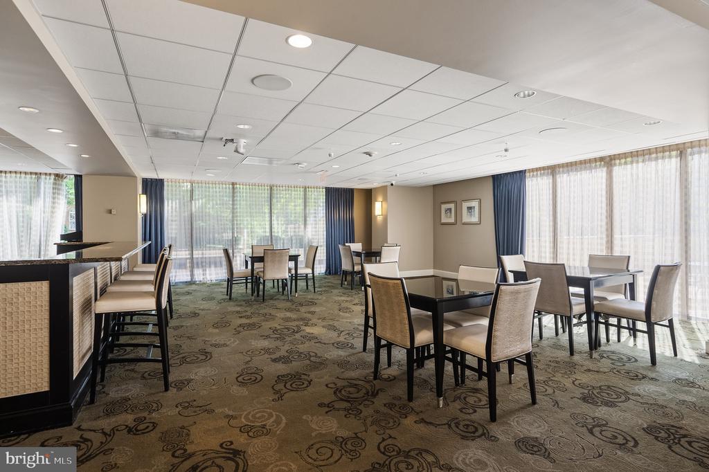 4601 N N PARK AVENUE N Unit: 220V