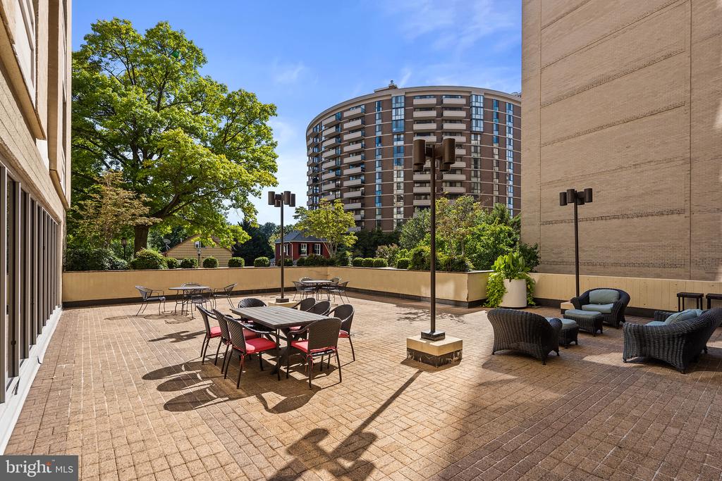 4601 N N PARK AVENUE N Unit: 220V