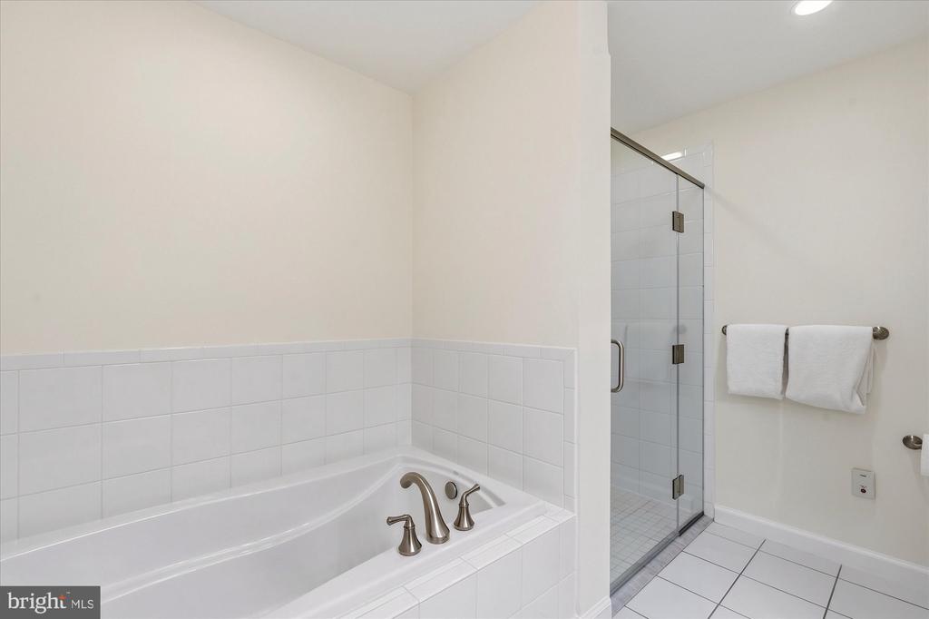 8300 BURDETTE ROAD Unit: 446 A
