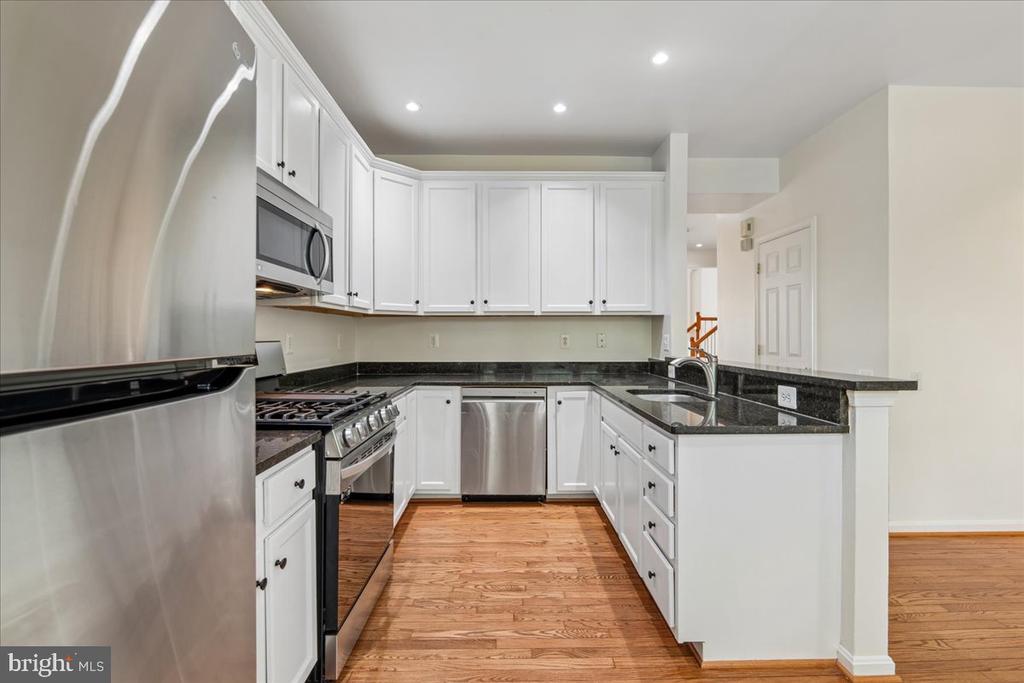 11516 CLAIRMONT VIEW TERRACE