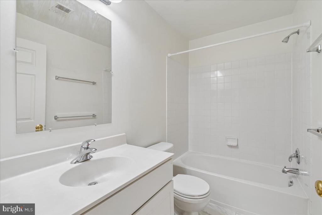 11516 CLAIRMONT VIEW TERRACE