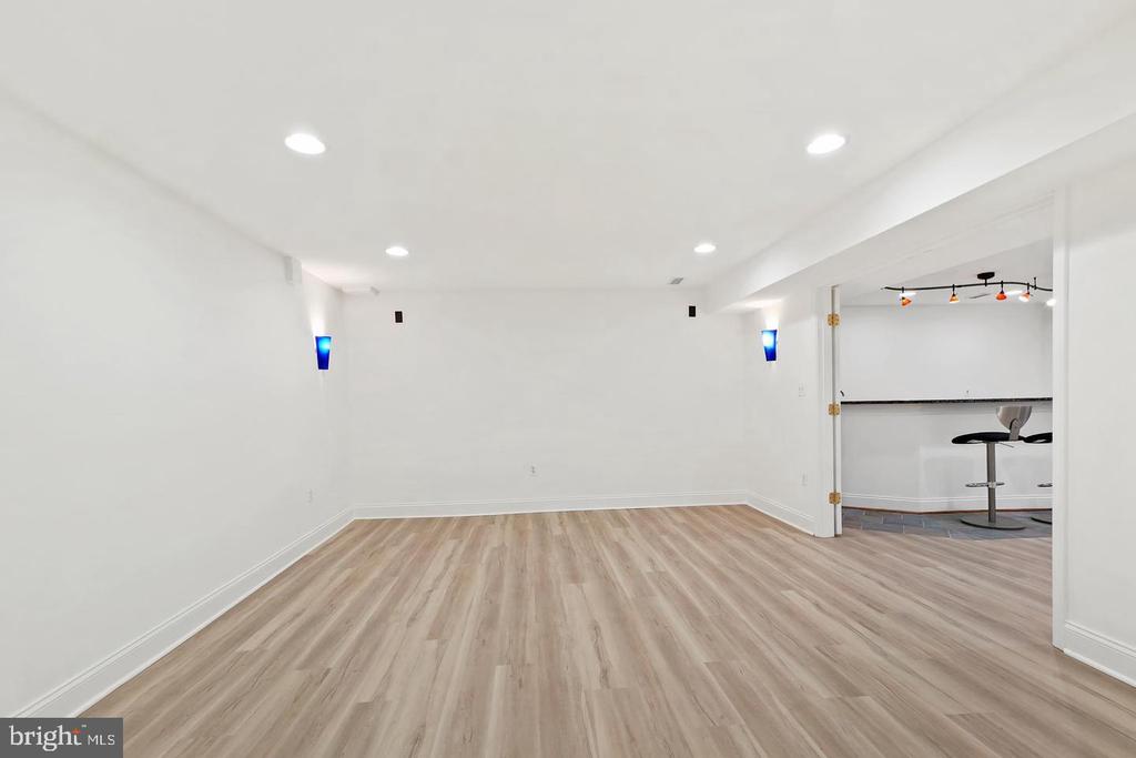 9705 HOLLOWAY HILL
